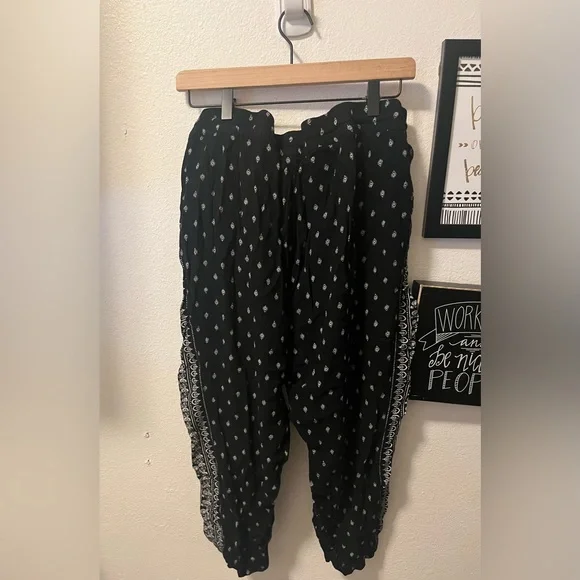 Old Navy x-large pants - Picture 3 of 4